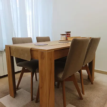 Peace Sarajevo, 72 M2, Free Parking Apartment